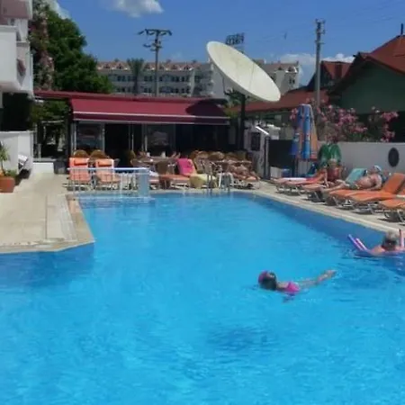 Kaan Apartmanhotel 3*